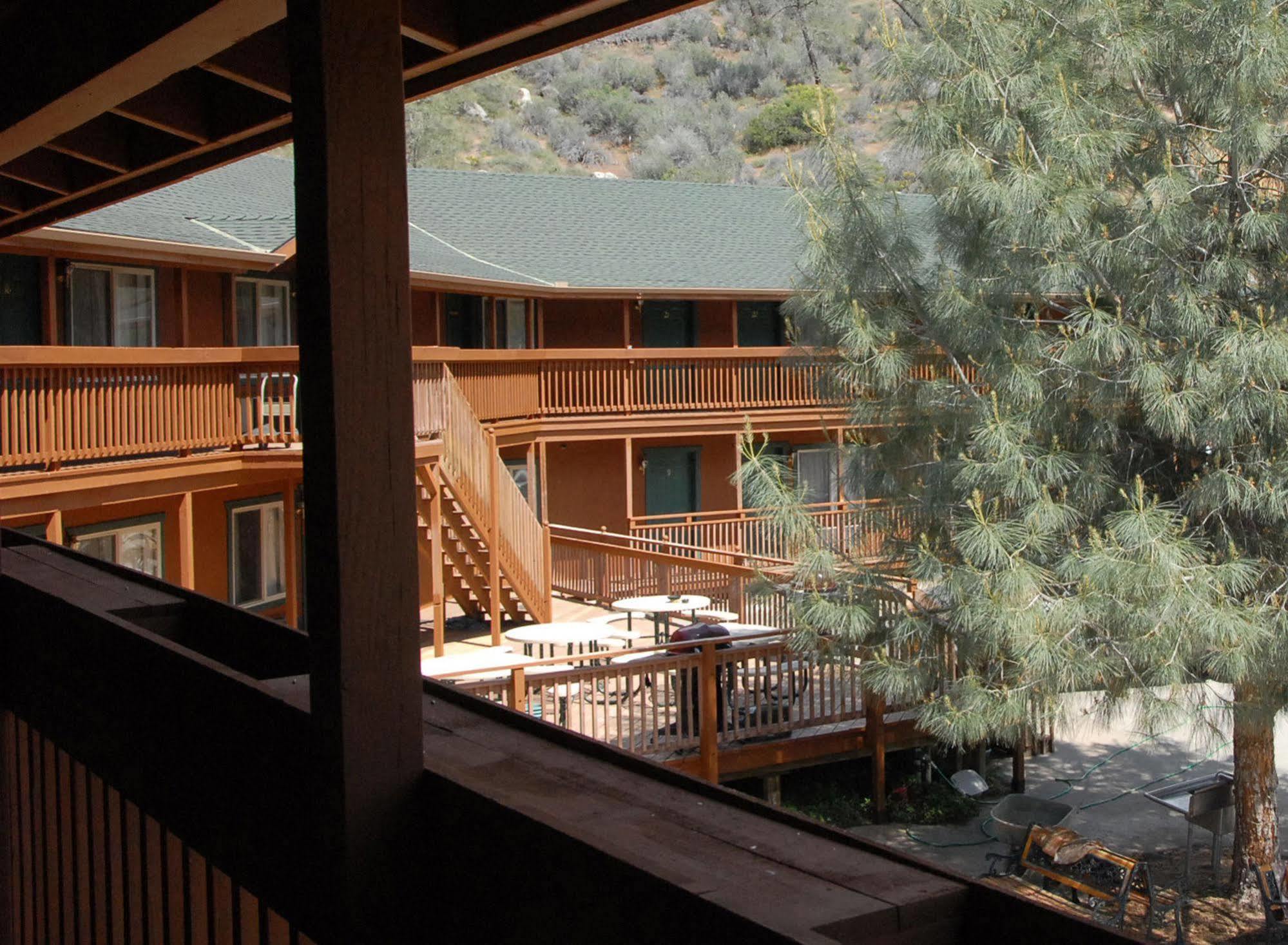 Corral Creek Lodge 克恩维尔 外观 照片