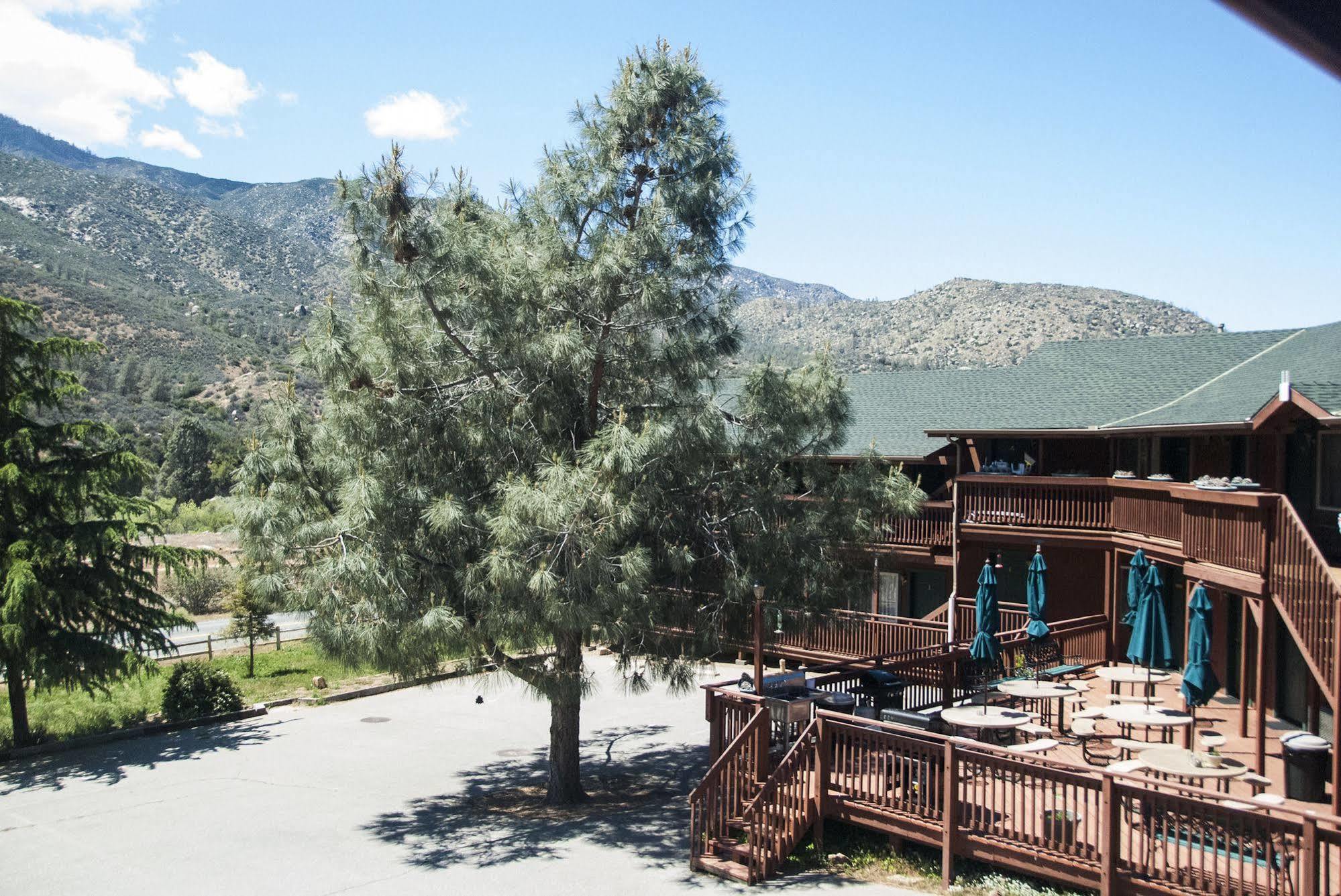 Corral Creek Lodge 克恩维尔 外观 照片